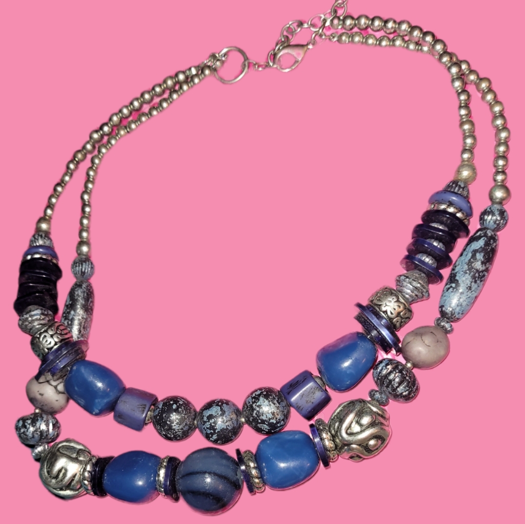 Necklace 8$